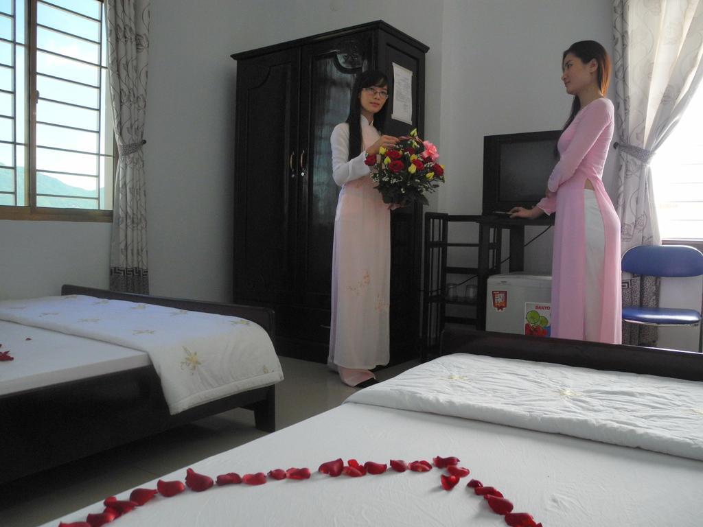 Nam Hong Hotel Nha Trang Quarto foto