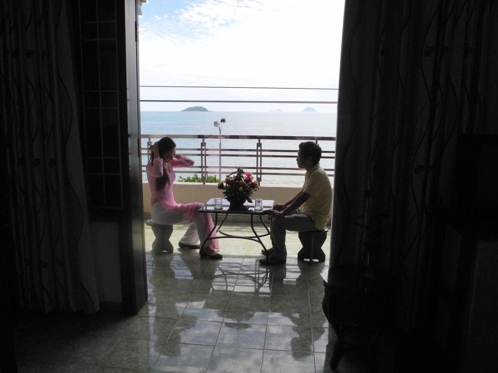Nam Hong Hotel Nha Trang Quarto foto